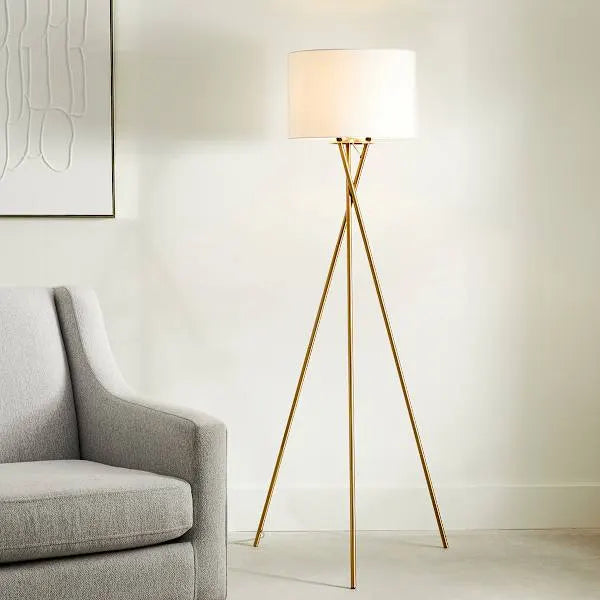 Unbranded Soho Tripod Lamp With Lamp Shade