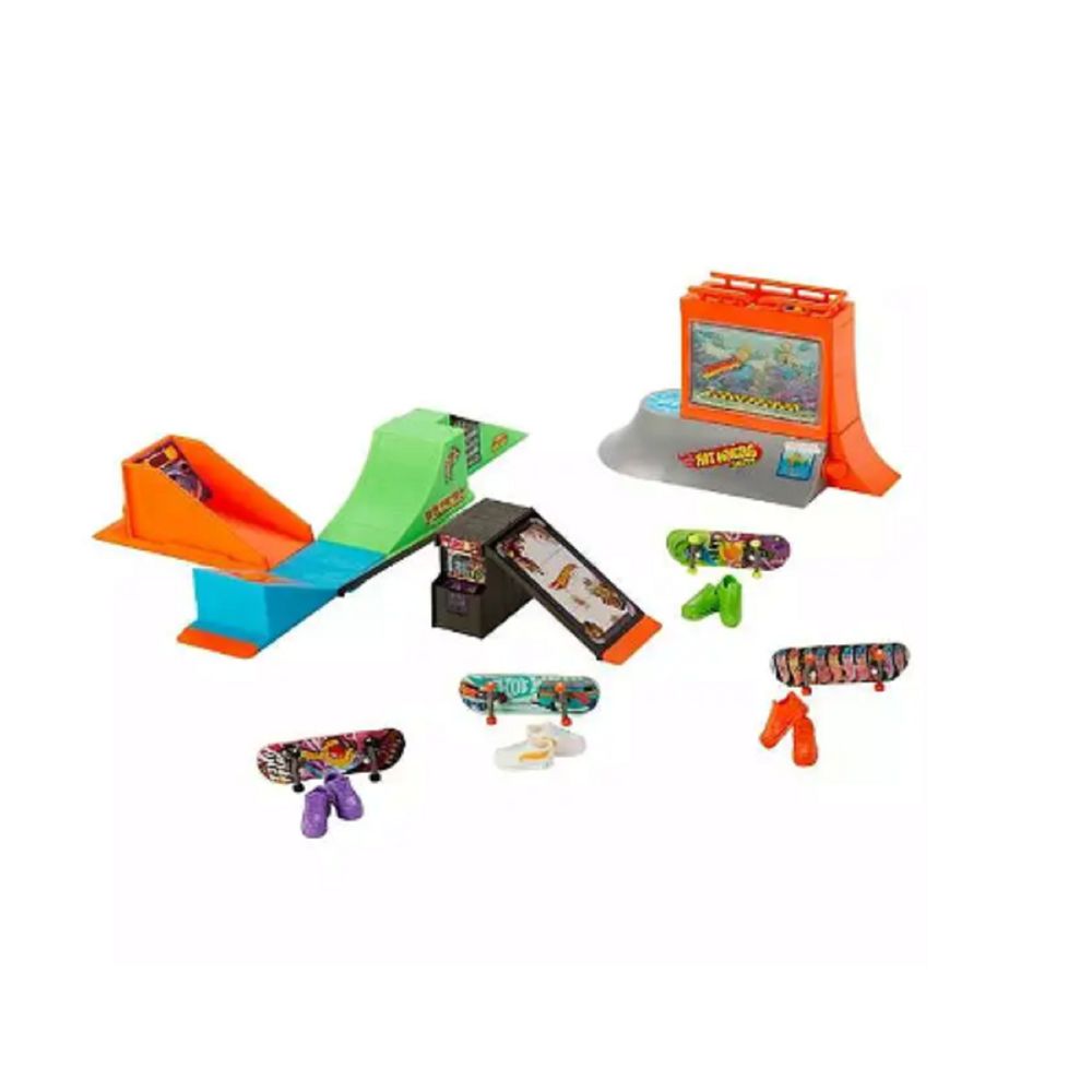 Hot Wheels Skate Aquarium & Arcade Skatepark Bundle Playset