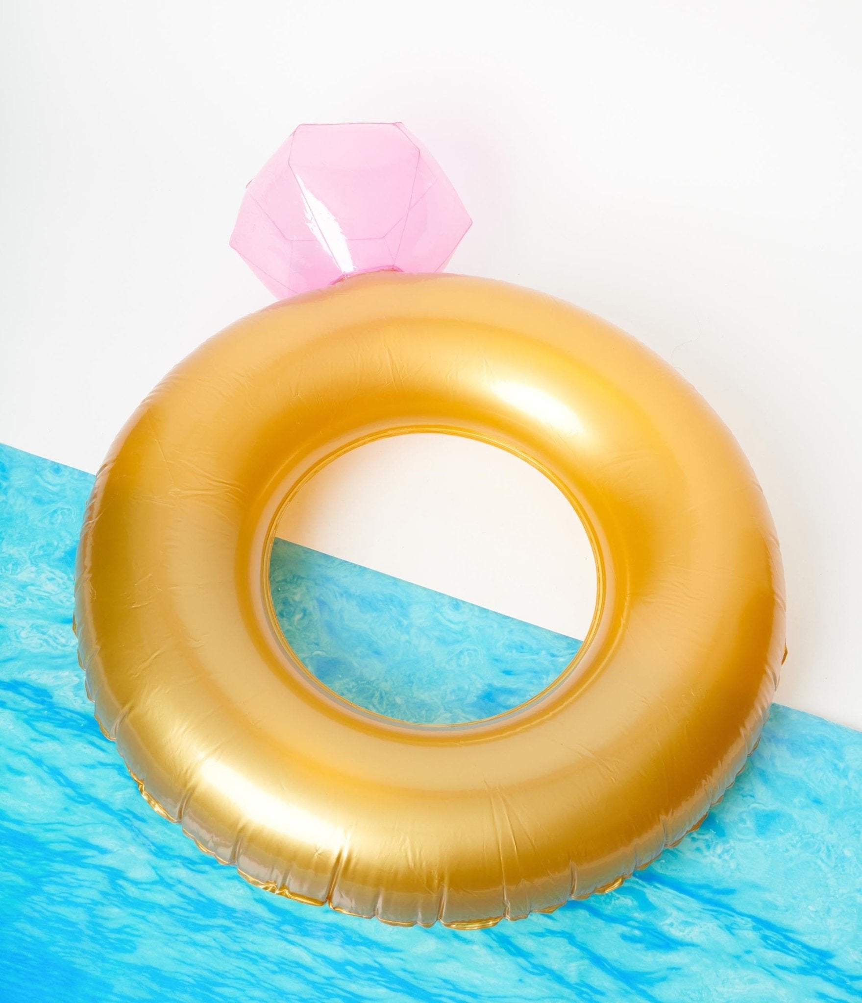 Diamond Ring Pool Float