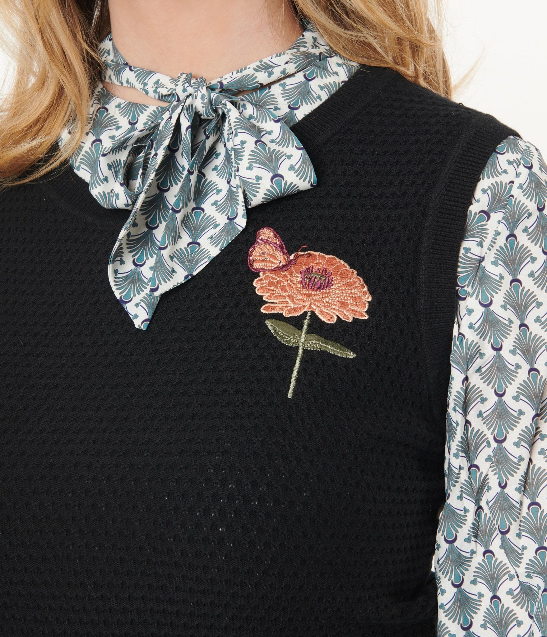 Black & Zinnia Floral Sleeveless Knit Sweater