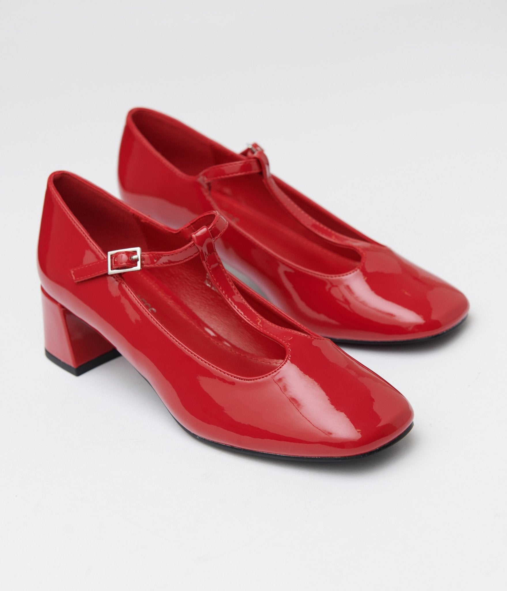 1920s Red Patent Leatherette T-Strap Heels