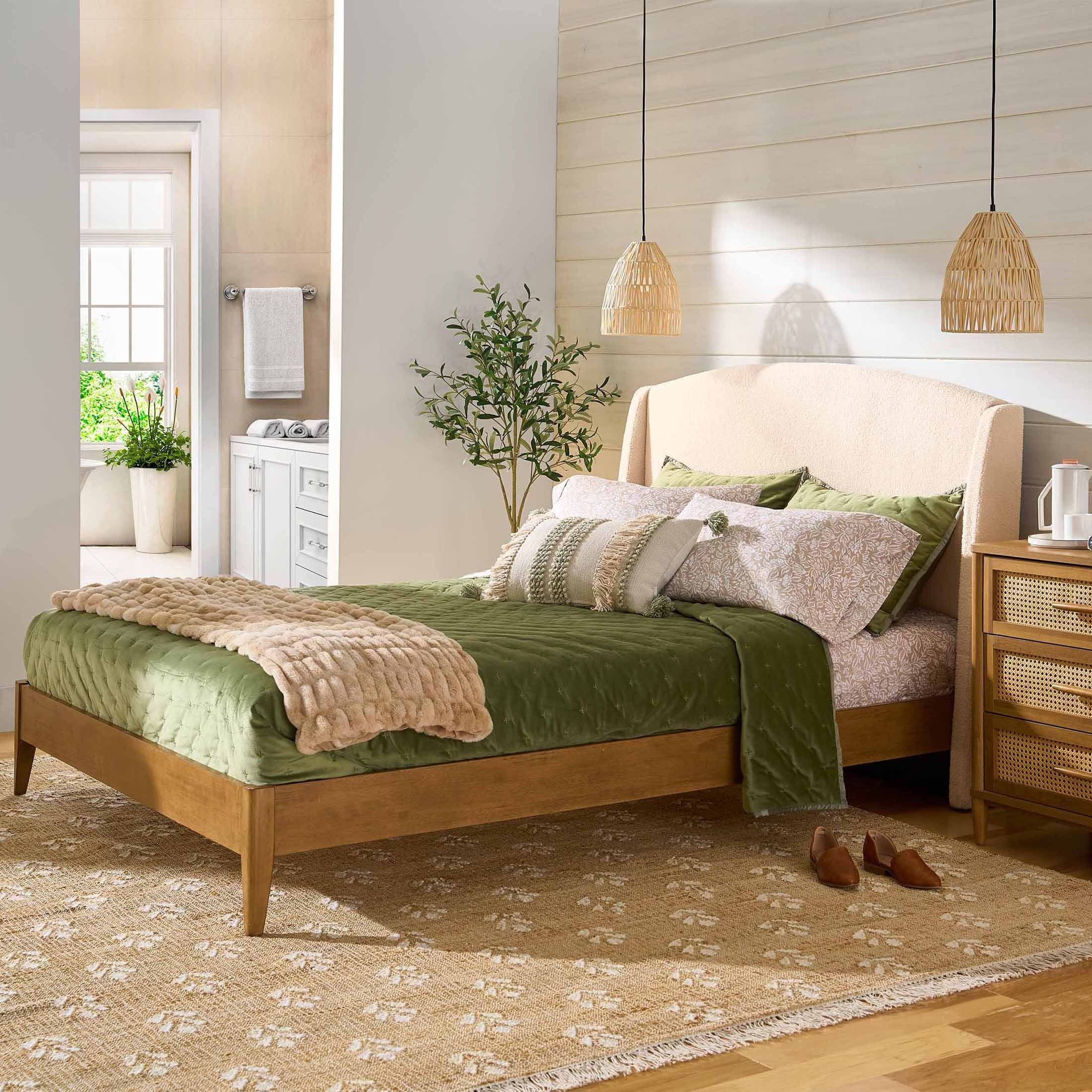 Better Homes & Gardens 3019BQR Springwood Upholstered Queen Bed, Shearling and Light Honey Finish