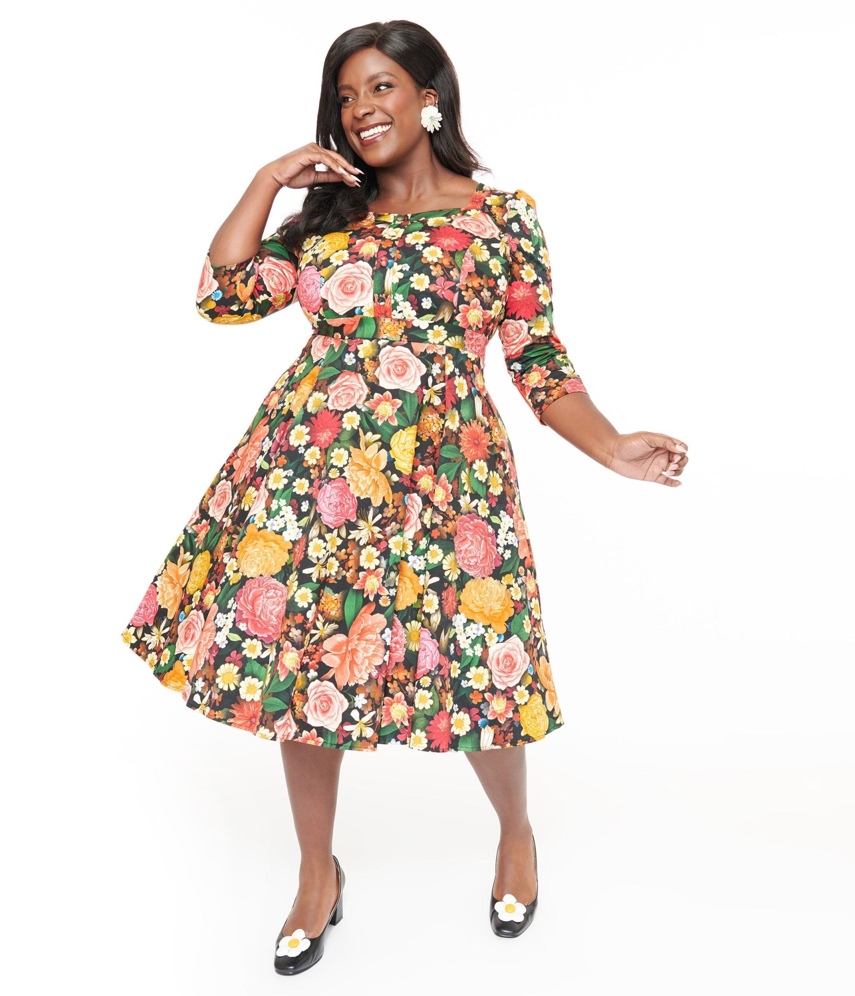 Hearts & Roses Plus Size Black Floral Cassidy Swing Dress