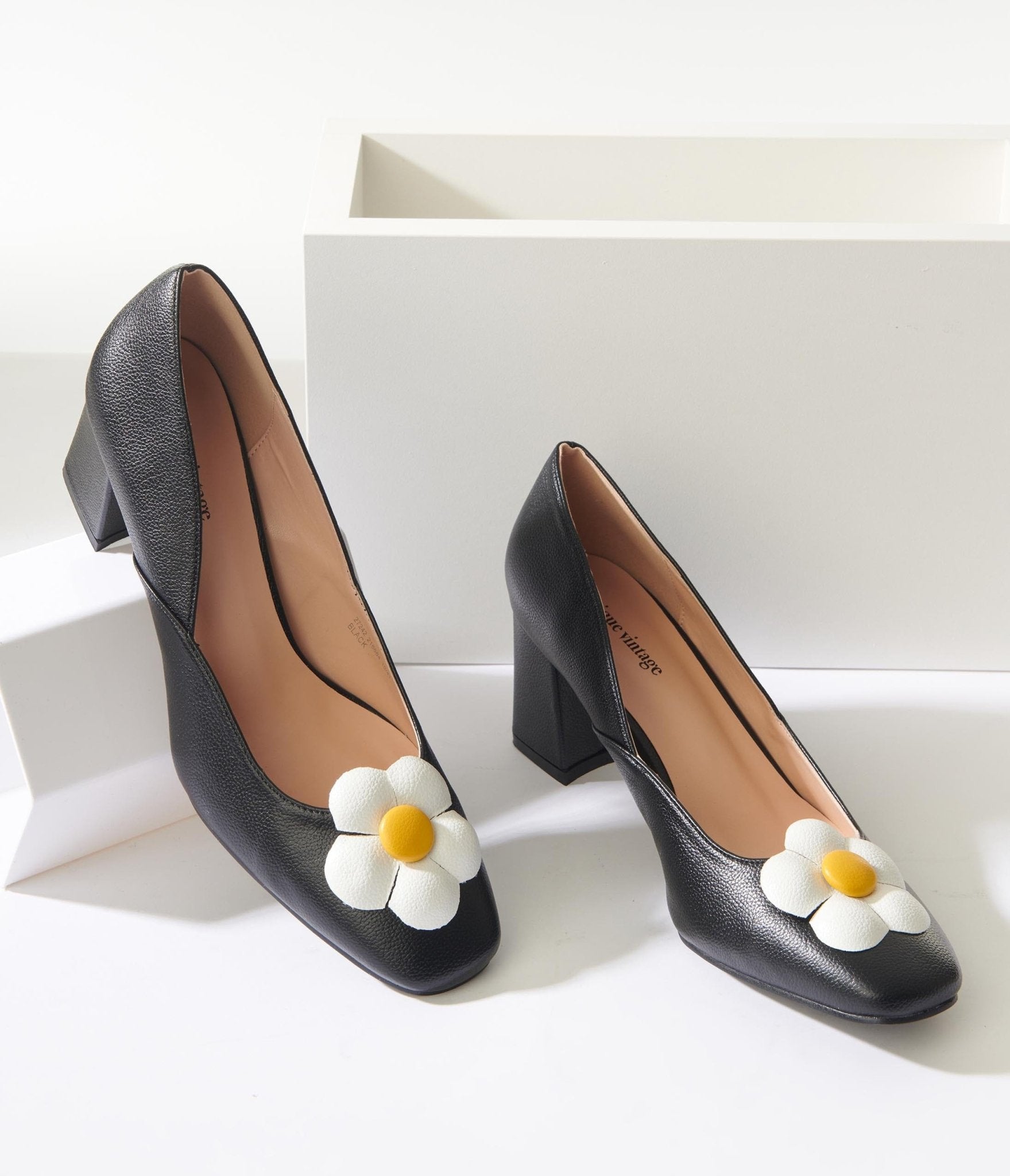 Unique Vintage Black Daisy Pumps