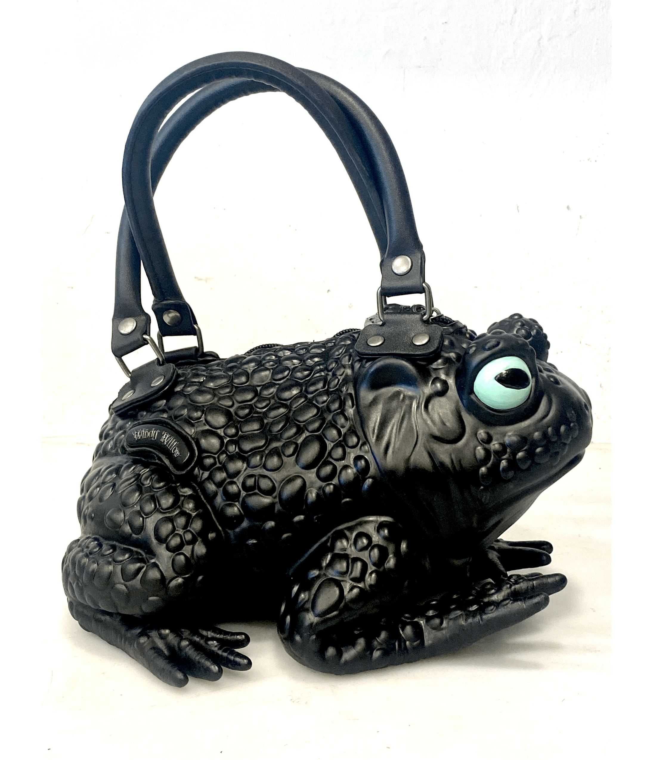 Windy Willow Black Toad Bag