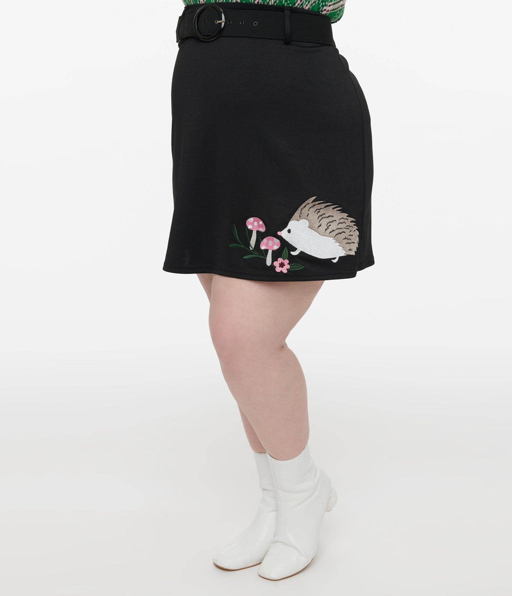 Smak Parlour Plus Size 1960s Black Hedgehog Embroidered Easy Does It Mini Skirt