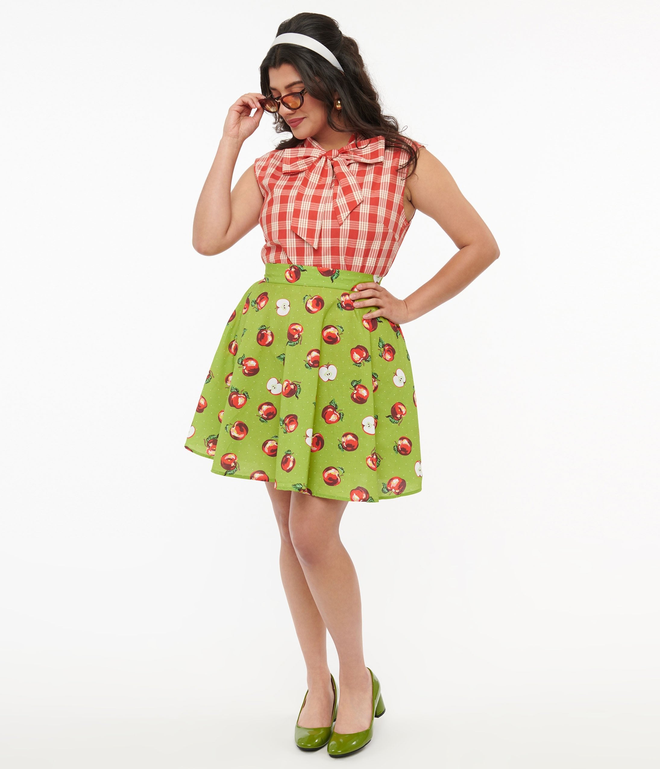 Retrolicious 1950s Green & Red Apple Print Skater Skirt