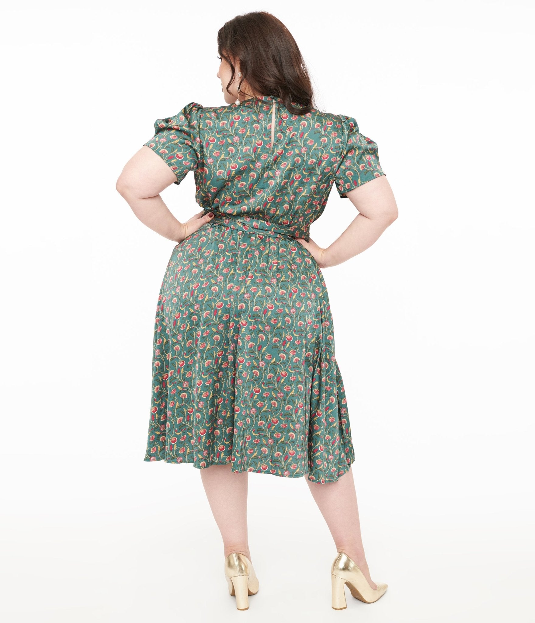 Unique Vintage Plus Size 1940s Green & Red Fan Print Swing Dress