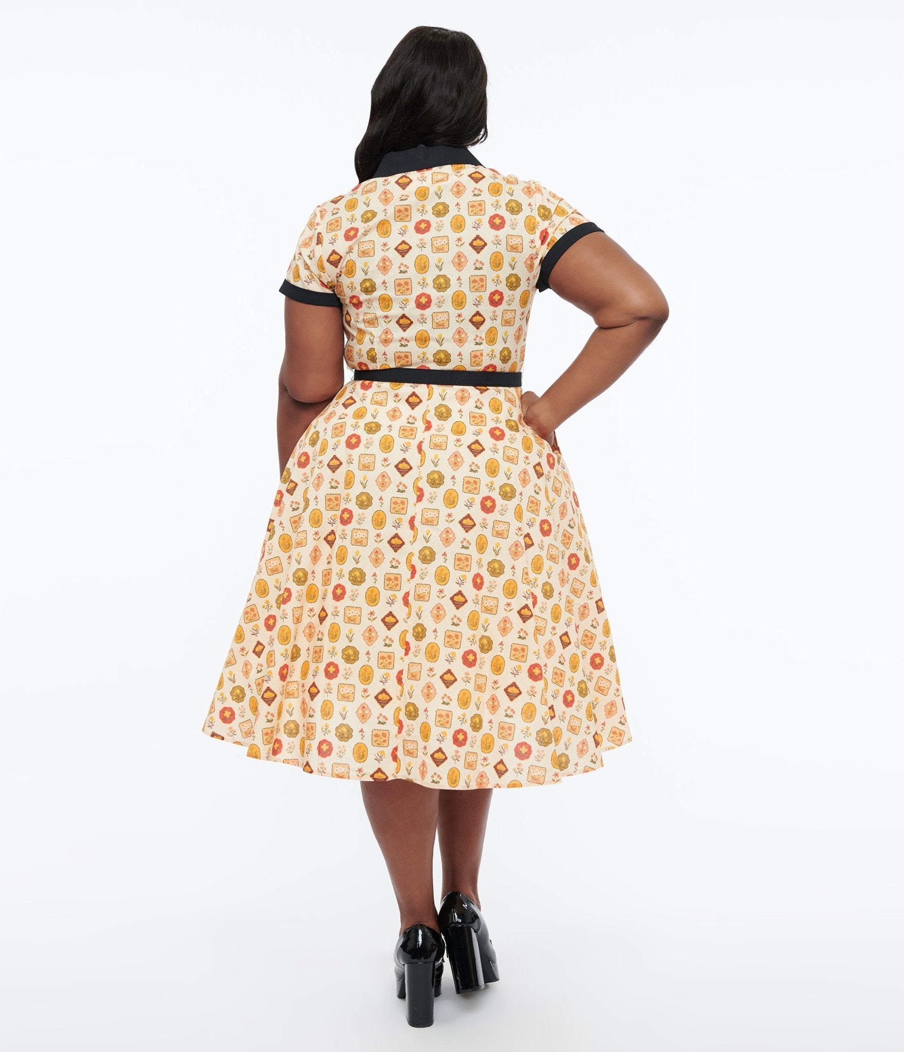 Unique Vintage Plus Size 1950s Cream Floral Alexis Swing Dress