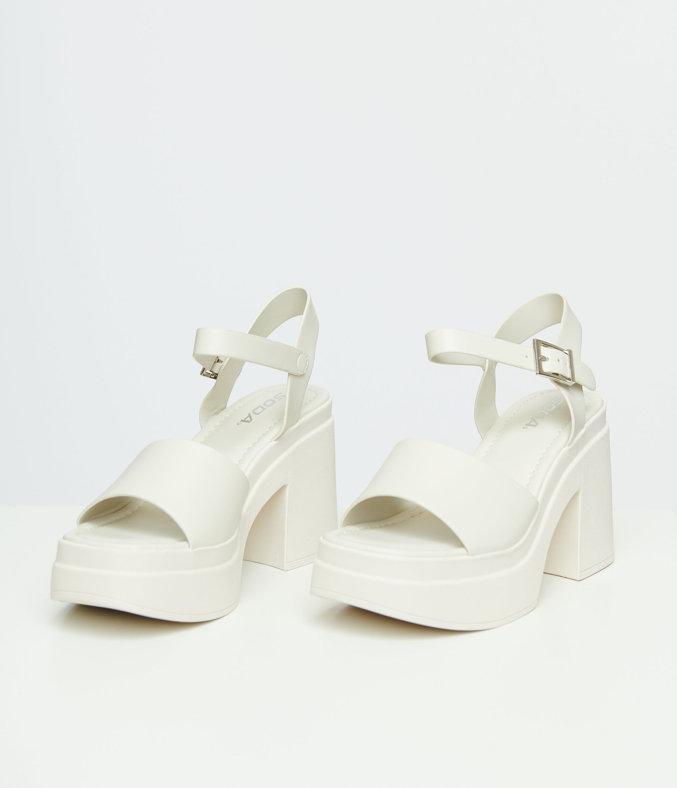 Y2K White Leatherette Chunky Platform Heels