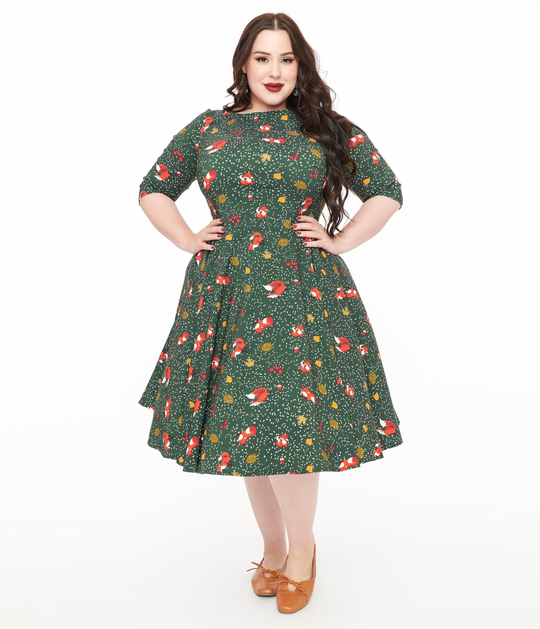 Unique Vintage Plus Size 1950s Green Winter Fox Devon Swing Dress