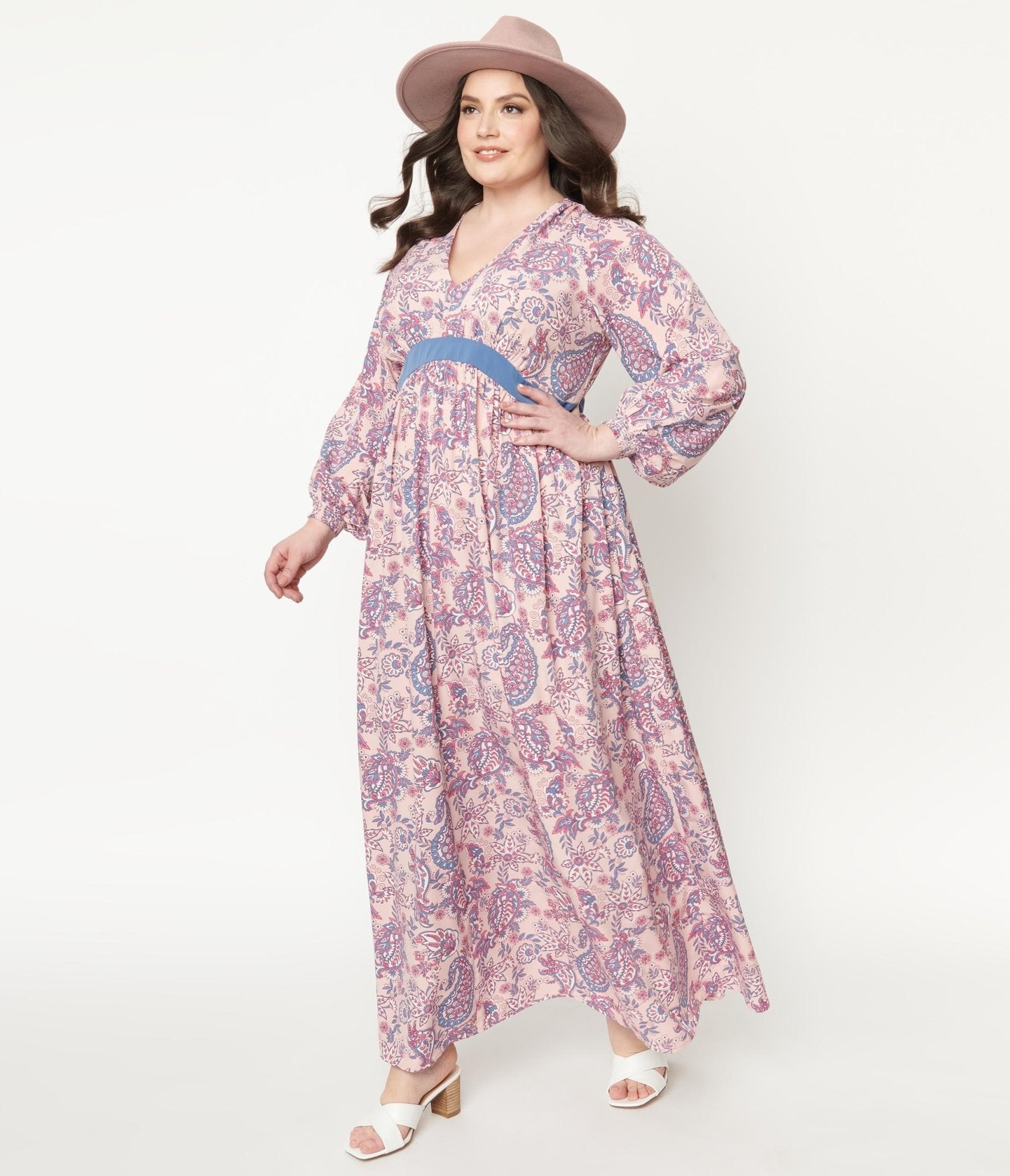 Unique Vintage Plus Size 1970s Pink Paisley Print Buttercup Maxi Dress