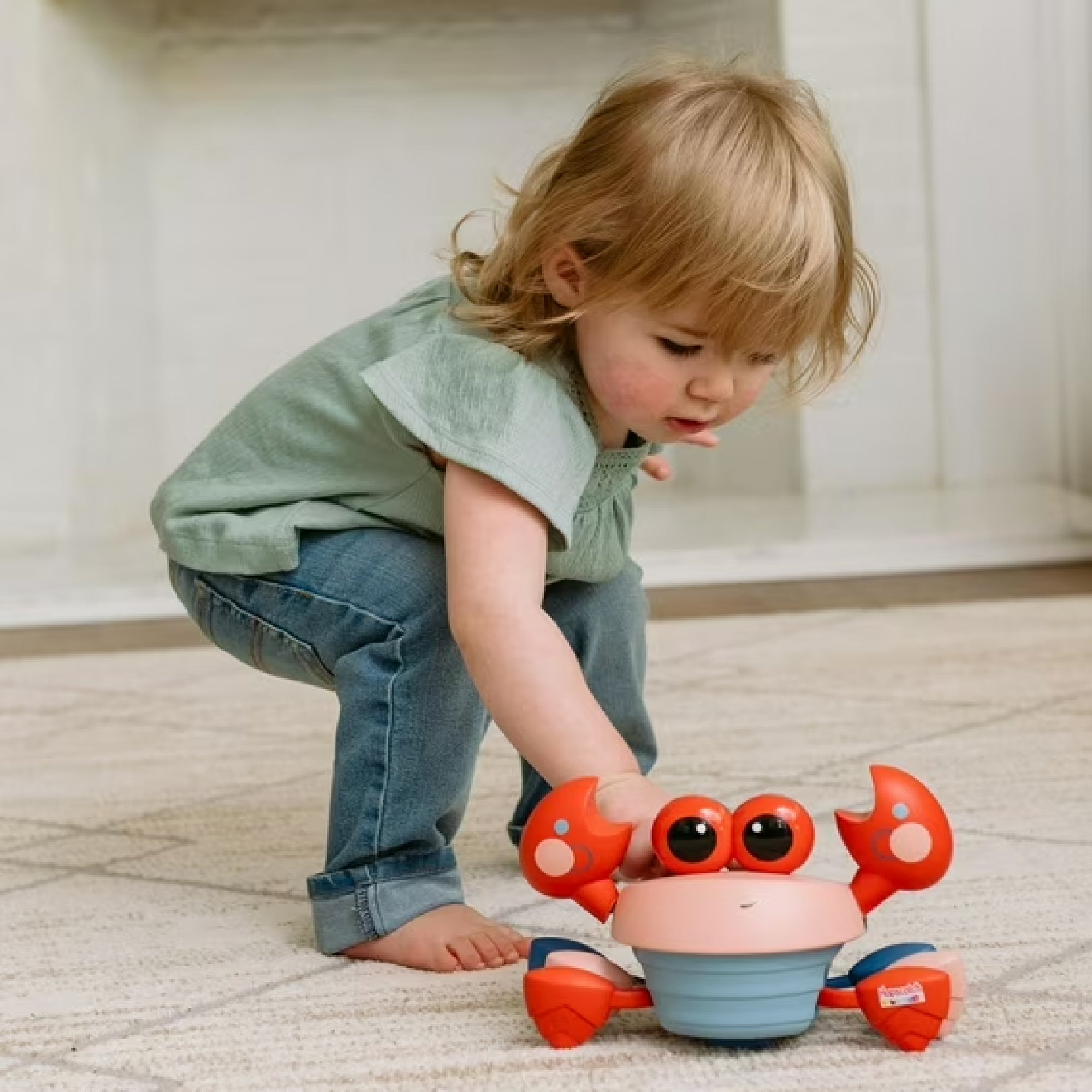 HOPSCOTCH LANE DANCING CRAB, Musical Crawling Crab