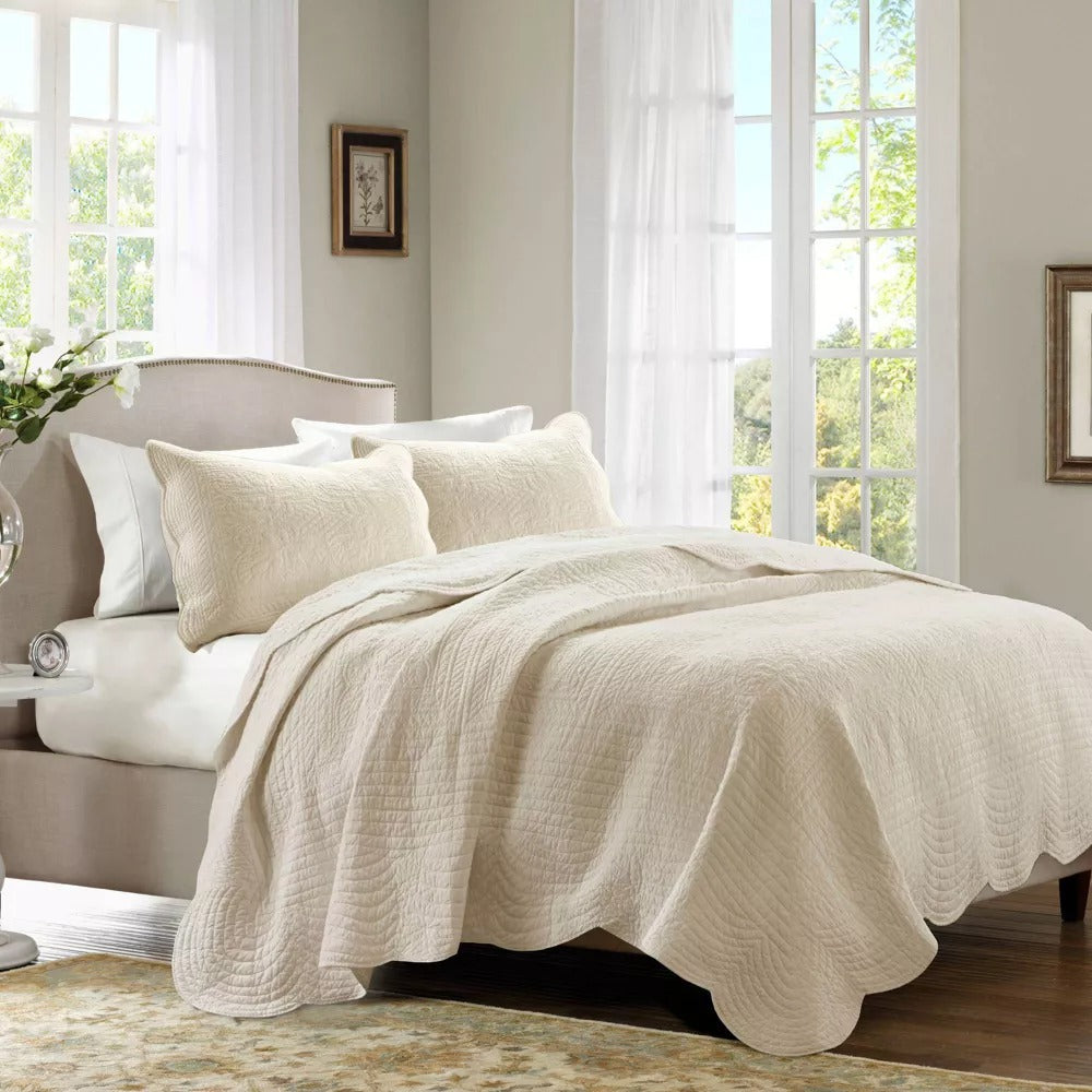 Madison Park Quilt Sets - White Marino 3-Pc Reversible Scalloped Edge Quilt Set White - California King