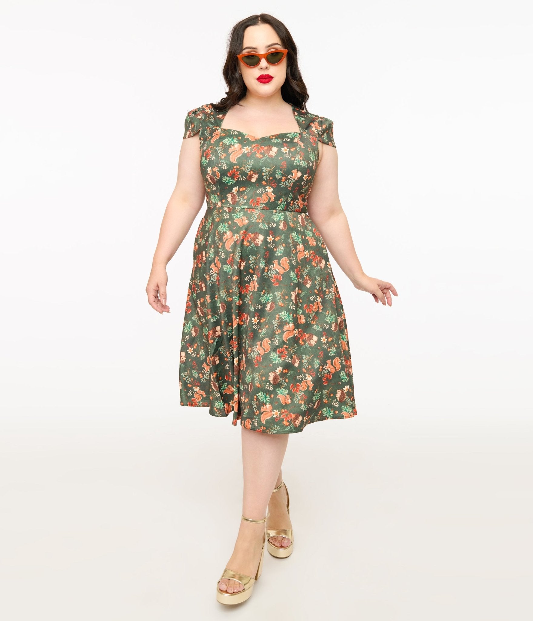 Voodoo Vixen Plus Size 1950s Green Woodland Squirrel Print Swing Dress