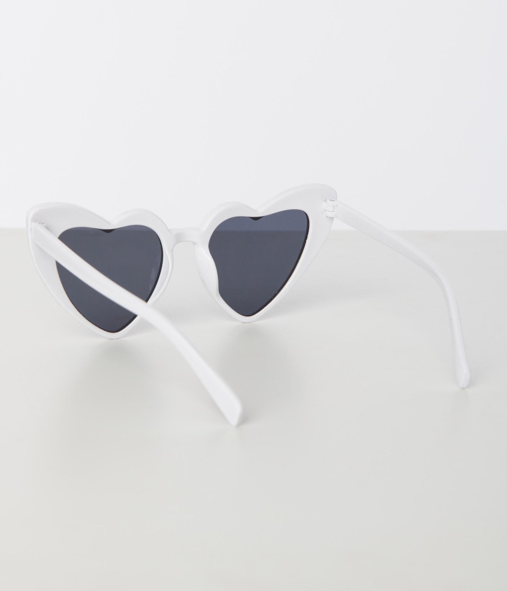 Unique Vintage White Heart Sunglasses