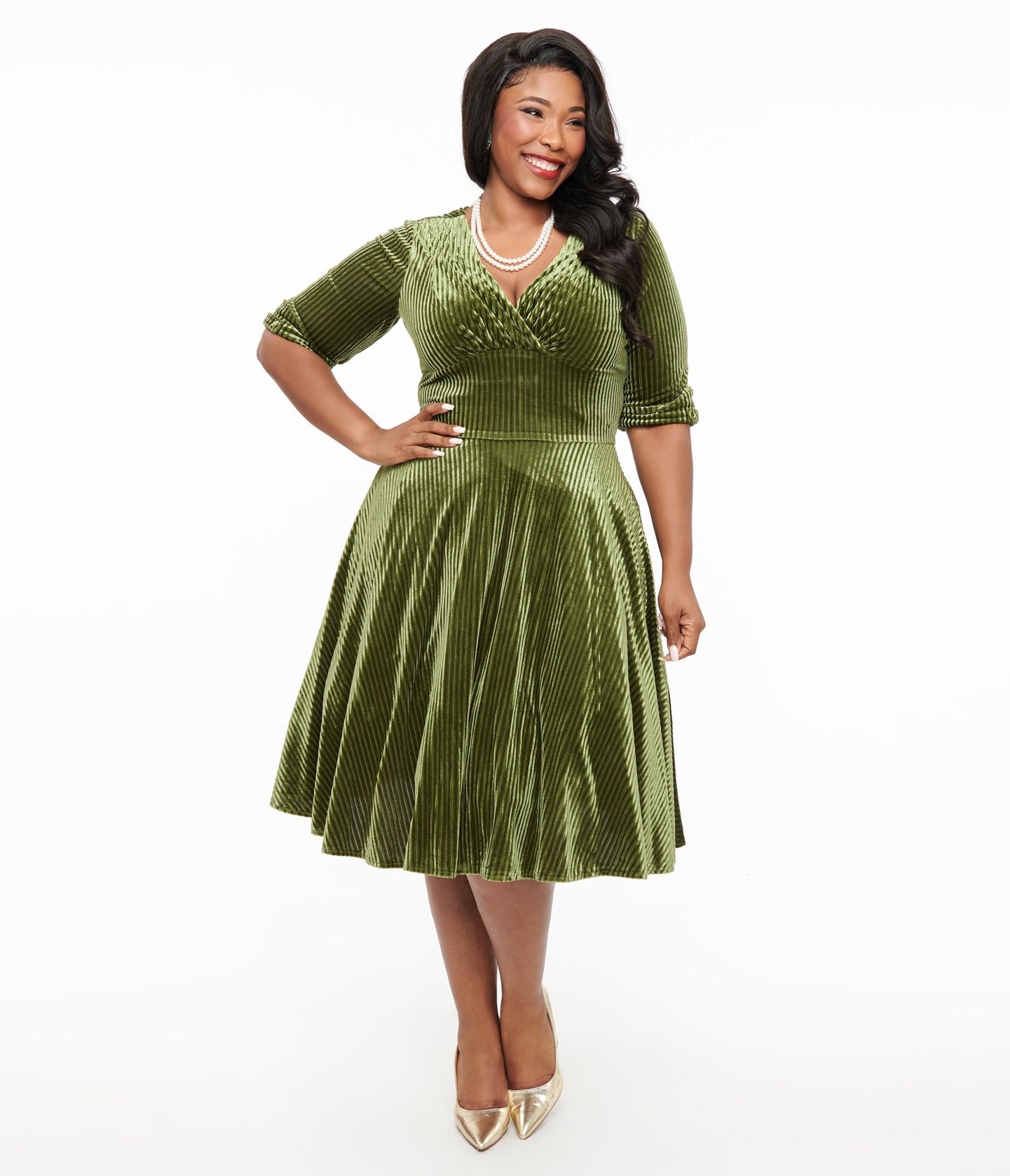 Unique Vintage Plus Size Green 1950s Moss Green Velvet Delores Swing Dress