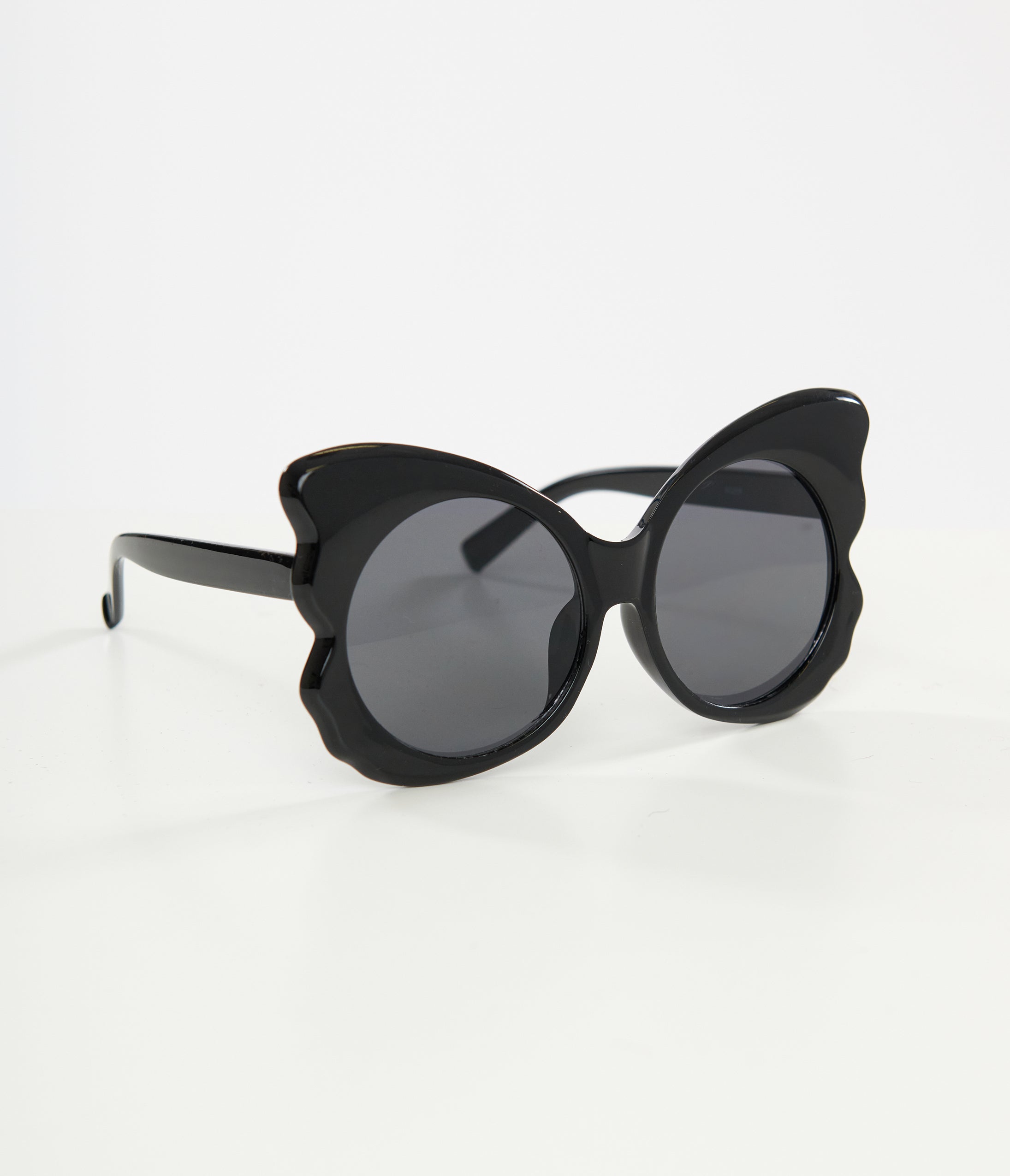 Miracle Eye 1960s Black Butterfly Sunglasses