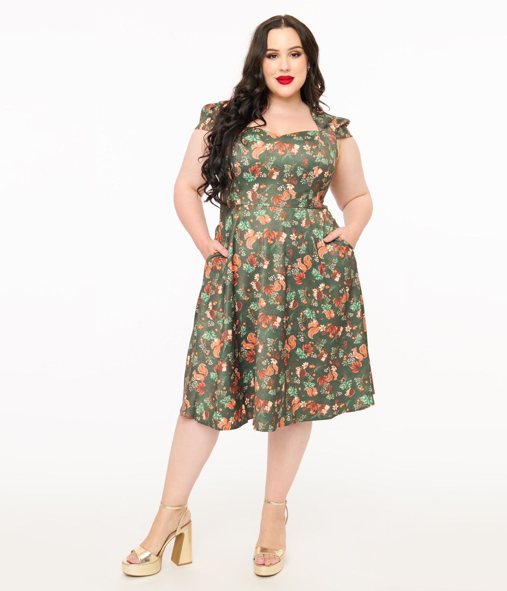 Voodoo Vixen Plus Size 1950s Green Woodland Squirrel Print Swing Dress