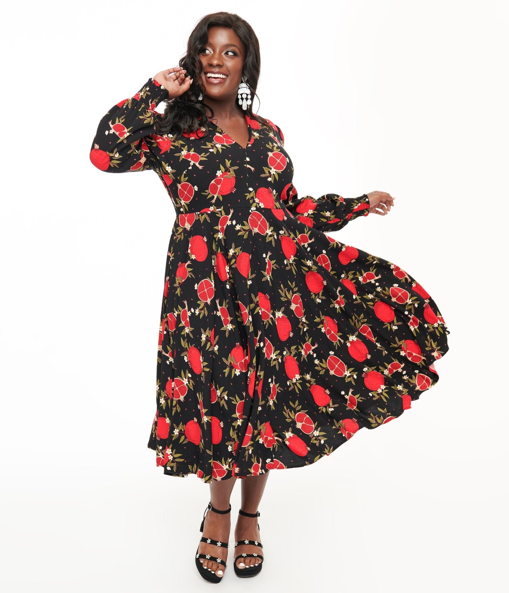 Banned Plus Size 1940s Black & Red Pomegranate Midi Dress