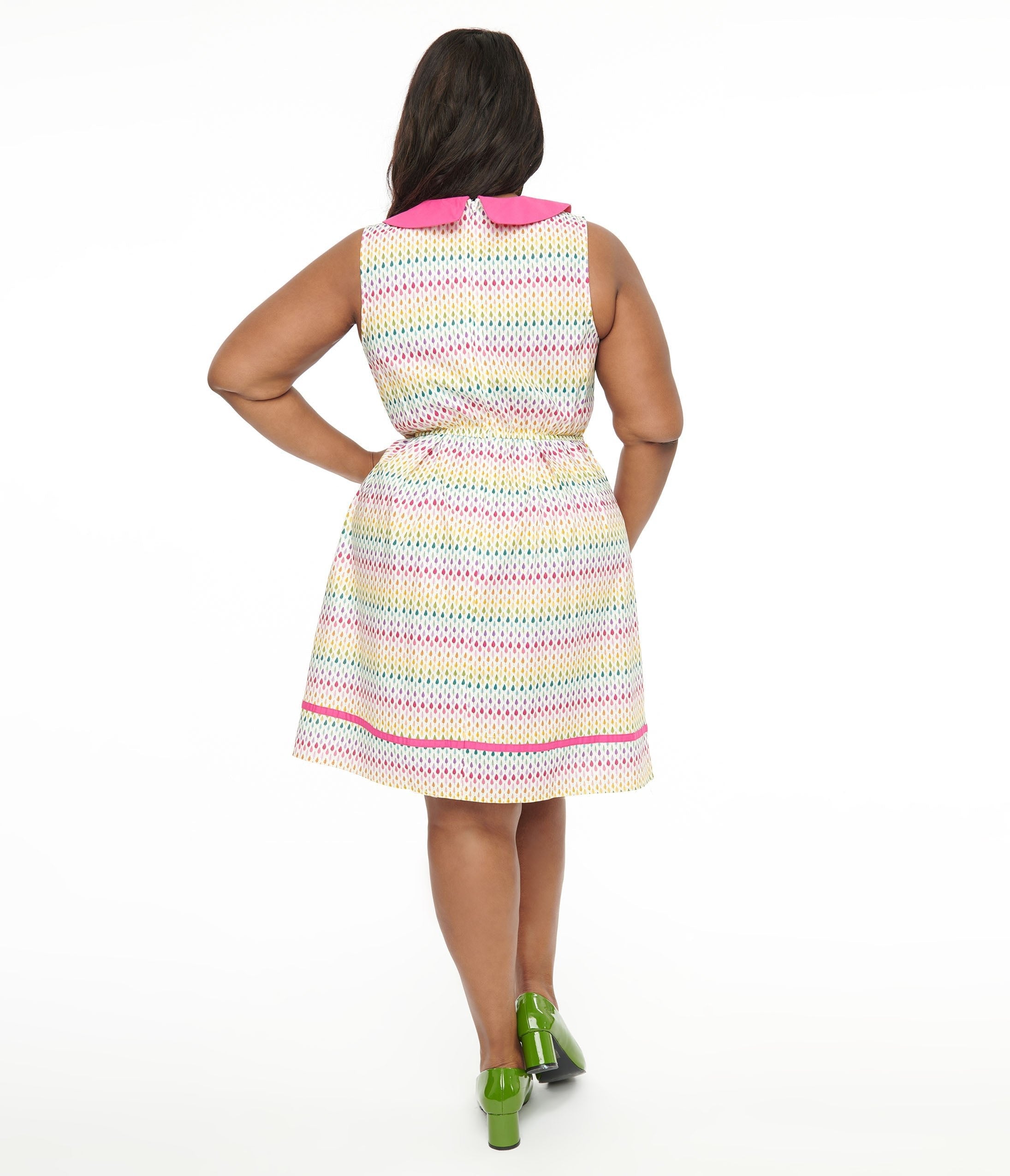 Retrolicious Plus Size 1950s Rainbow Leaf Collared Fit & Flare Dress