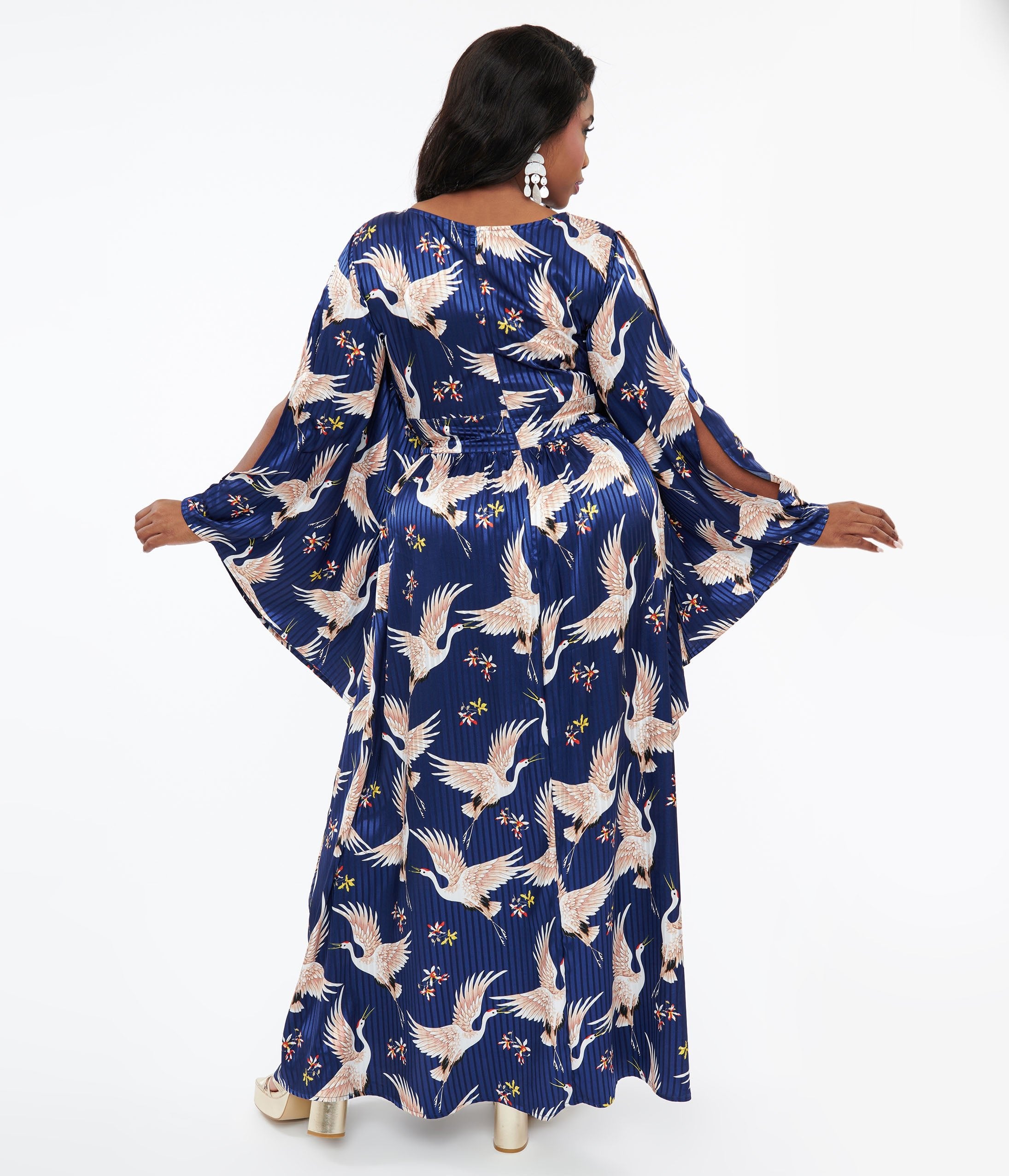 Unique Vintage Plus Size 1960s Navy Crane Flutter Sleeve Caftan