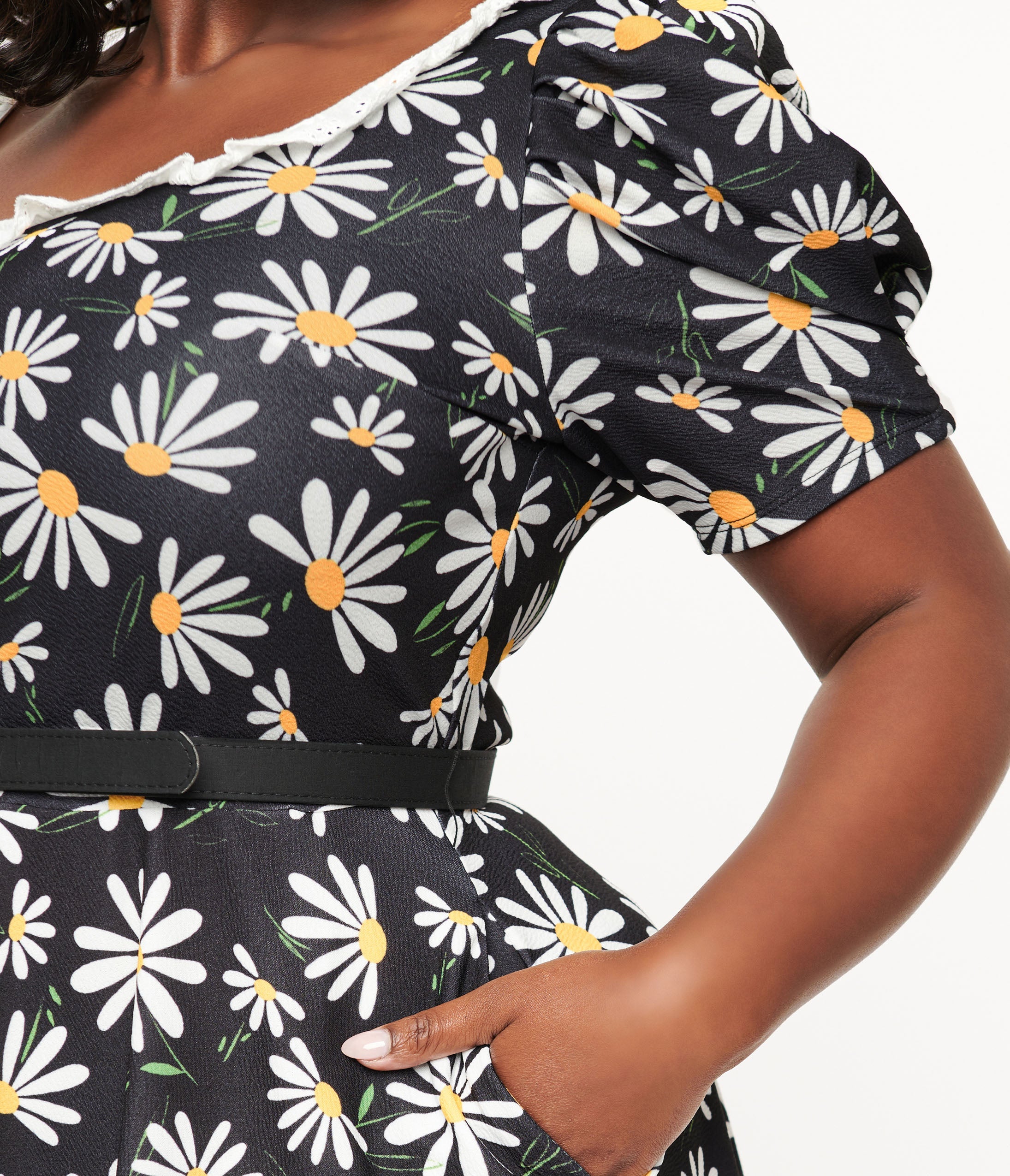 Smak Parlour Plus Size Black & White Daisy Group Chat Flare Dress