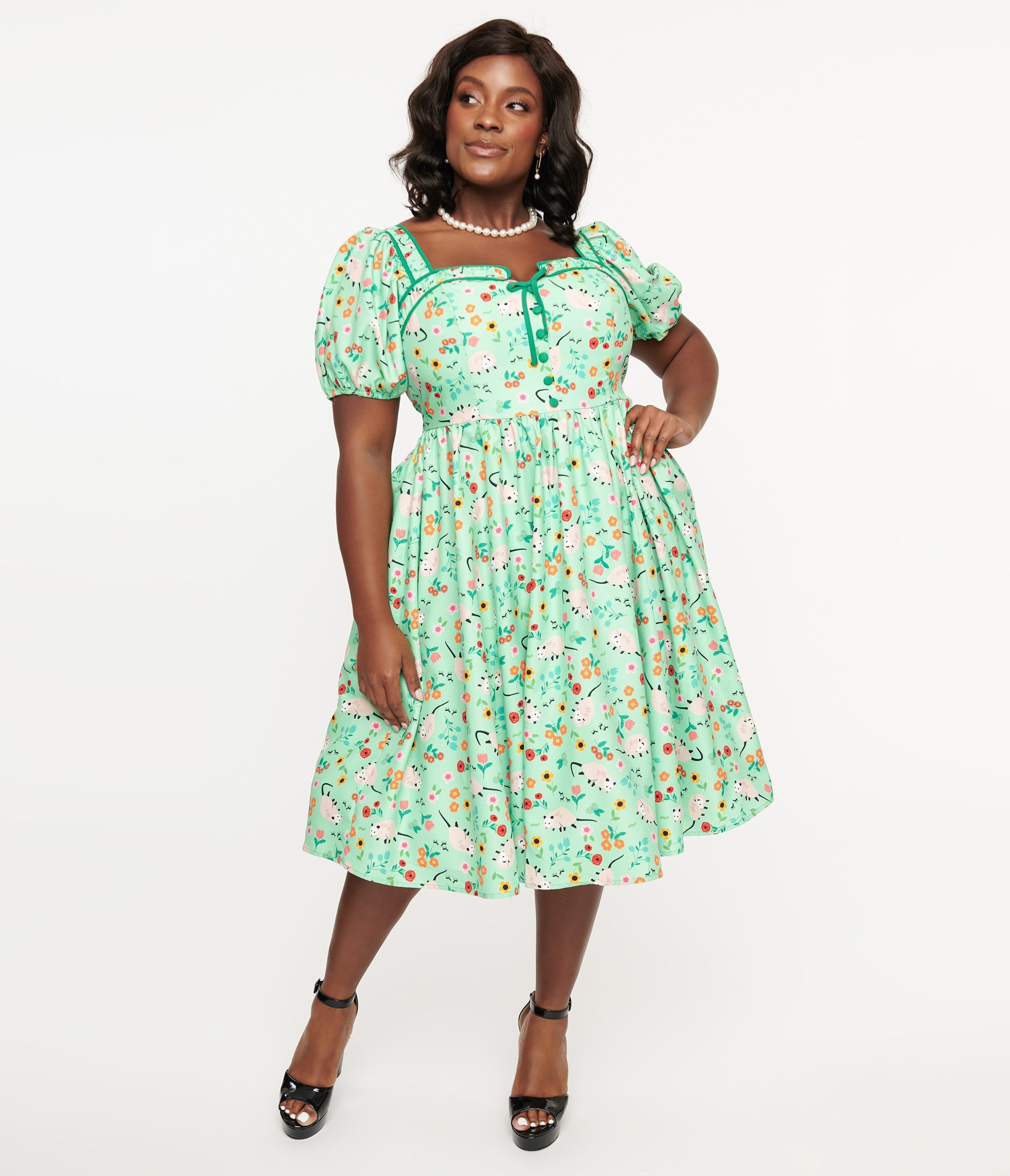 Unique Vintage Plus Size 1940s Green Possum Print Button Front Dress